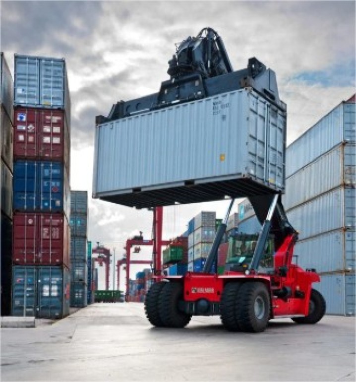 INSTRUTOR MASTER DRIVE REACH STACKER 